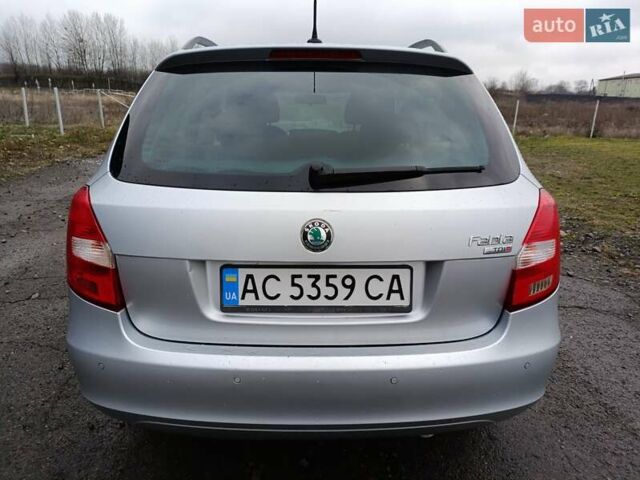 Серый Шкода Фабия, объемом двигателя 1.6 л и пробегом 302 тыс. км за 6350 $, фото 10 на Automoto.ua