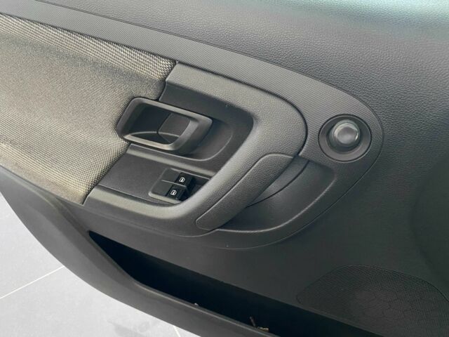 Серый Шкода Фабия, объемом двигателя 1.6 л и пробегом 296 тыс. км за 6000 $, фото 11 на Automoto.ua