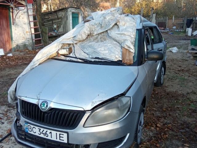 Серый Шкода Фабия, объемом двигателя 1.2 л и пробегом 300 тыс. км за 1500 $, фото 6 на Automoto.ua