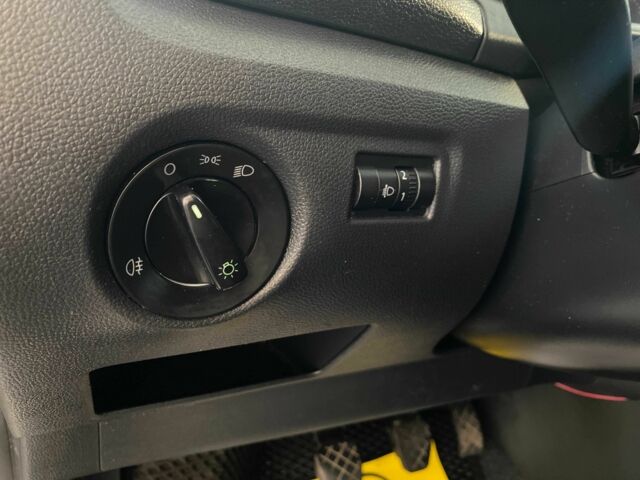 Серый Шкода Фабия, объемом двигателя 1.6 л и пробегом 296 тыс. км за 6000 $, фото 20 на Automoto.ua