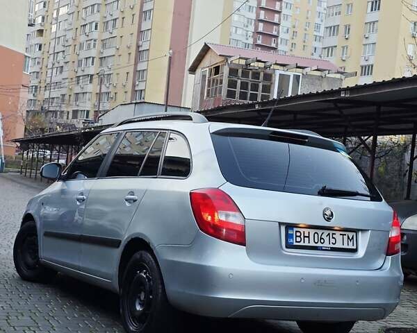 Сірий Шкода Фабія, об'ємом двигуна 1.6 л та пробігом 265 тис. км за 4650 $, фото 19 на Automoto.ua