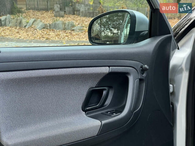 Шкода Фабия 2011 в Трускавце на Automoto.ua Серый Шкода Фабия, объемом двигателя 1.6 л и пробегом 242 тыс. км за 5950 $, фото 61 на Automoto.ua