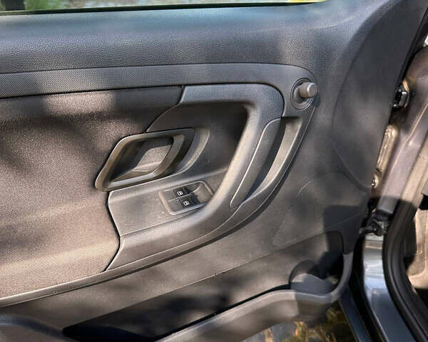 Шкода Фабия 2011 в Львове на Automoto.ua Серый Шкода Фабия, объемом двигателя 1.2 л и пробегом 184 тыс. км за 5599 $, фото 8 на Automoto.ua