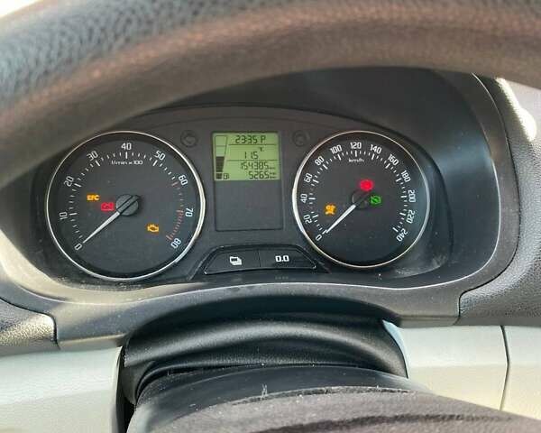 Шкода Фабия 2011 в Стрые на Automoto.ua Серый Шкода Фабия, объемом двигателя 1.2 л и пробегом 154 тыс. км за 6700 $, фото 3 на Automoto.ua