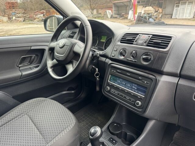 Сірий Шкода Фабія, об'ємом двигуна 1.2 л та пробігом 205 тис. км за 4900 $, фото 12 на Automoto.ua
