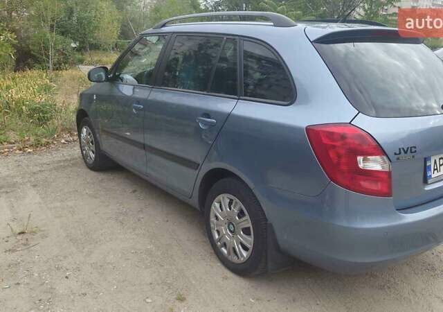 Серый Шкода Фабия, объемом двигателя 1.2 л и пробегом 240 тыс. км за 6100 $, фото 4 на Automoto.ua