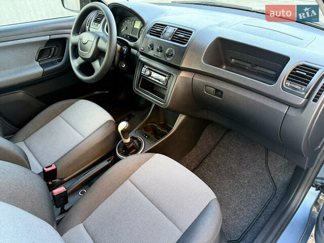 Сірий Шкода Фабія, об'ємом двигуна 1.2 л та пробігом 199 тис. км за 5000 $, фото 20 на Automoto.ua