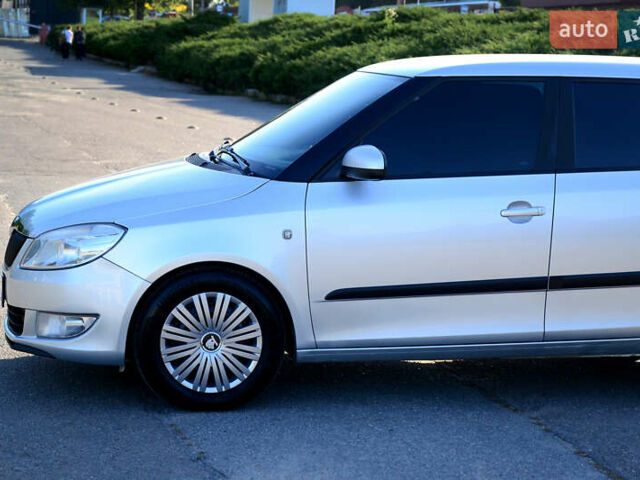 Сірий Шкода Фабія, об'ємом двигуна 1.6 л та пробігом 211 тис. км за 5799 $, фото 42 на Automoto.ua