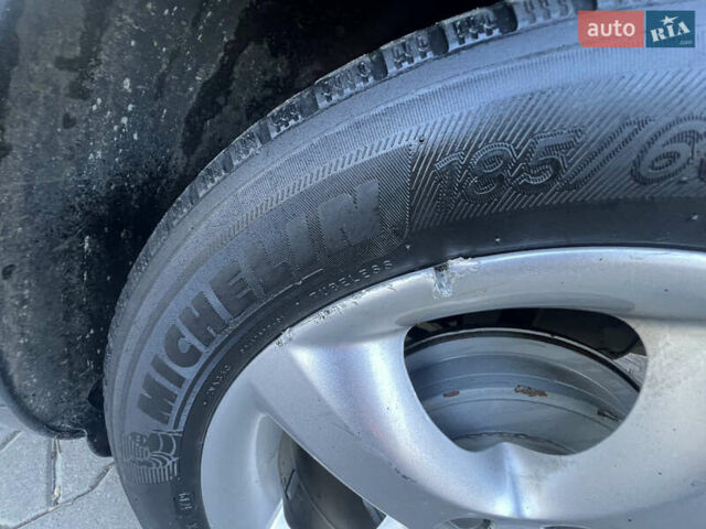 Сірий Шкода Фабія, об'ємом двигуна 1.2 л та пробігом 300 тис. км за 4399 $, фото 7 на Automoto.ua