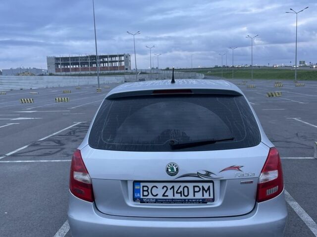 Серый Шкода Фабия, объемом двигателя 1.6 л и пробегом 340 тыс. км за 5650 $, фото 1 на Automoto.ua