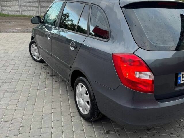 Серый Шкода Фабия, объемом двигателя 1.6 л и пробегом 240 тыс. км за 6300 $, фото 3 на Automoto.ua