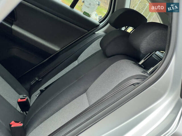 Шкода Фабия 2011 в Трускавце на Automoto.ua Серый Шкода Фабия, объемом двигателя 1.6 л и пробегом 242 тыс. км за 5950 $, фото 86 на Automoto.ua