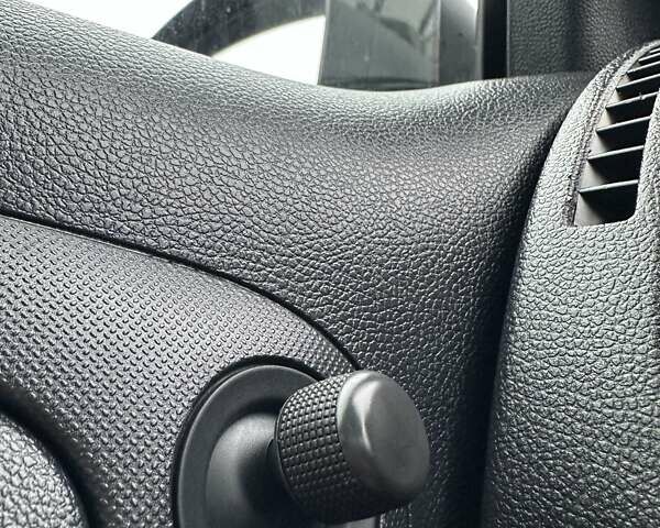 Сірий Шкода Фабія, об'ємом двигуна 1.2 л та пробігом 199 тис. км за 5700 $, фото 27 на Automoto.ua