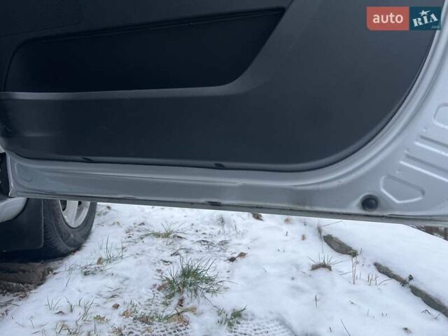 Сірий Шкода Фабія, об'ємом двигуна 1.6 л та пробігом 298 тис. км за 5550 $, фото 11 на Automoto.ua