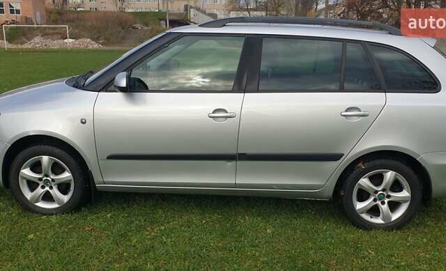 Серый Шкода Фабия, объемом двигателя 1.6 л и пробегом 205 тыс. км за 6650 $, фото 12 на Automoto.ua