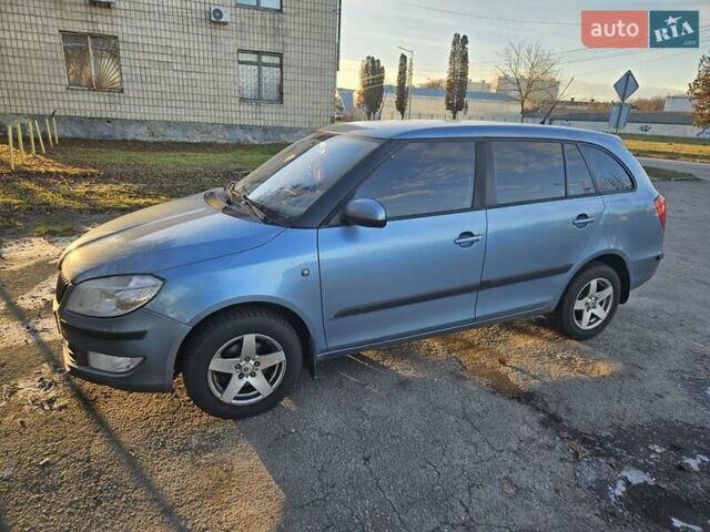 Сірий Шкода Фабія, об'ємом двигуна 1.4 л та пробігом 240 тис. км за 5500 $, фото 1 на Automoto.ua