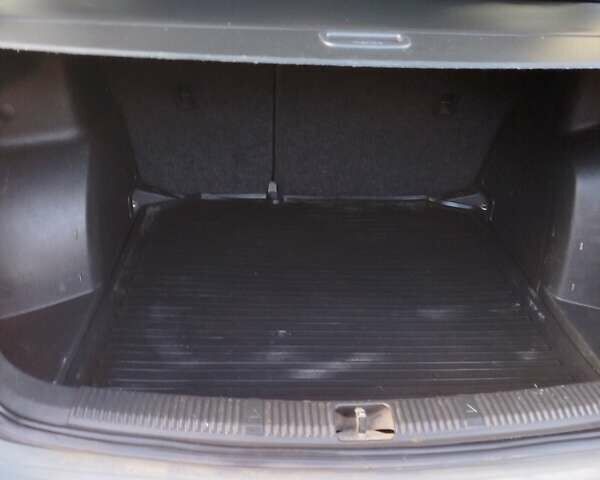 Сірий Шкода Фабія, об'ємом двигуна 1.6 л та пробігом 304 тис. км за 5200 $, фото 1 на Automoto.ua