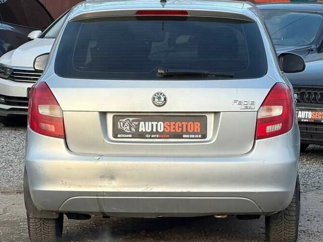 Серый Шкода Фабия, объемом двигателя 1.39 л и пробегом 330 тыс. км за 4600 $, фото 8 на Automoto.ua