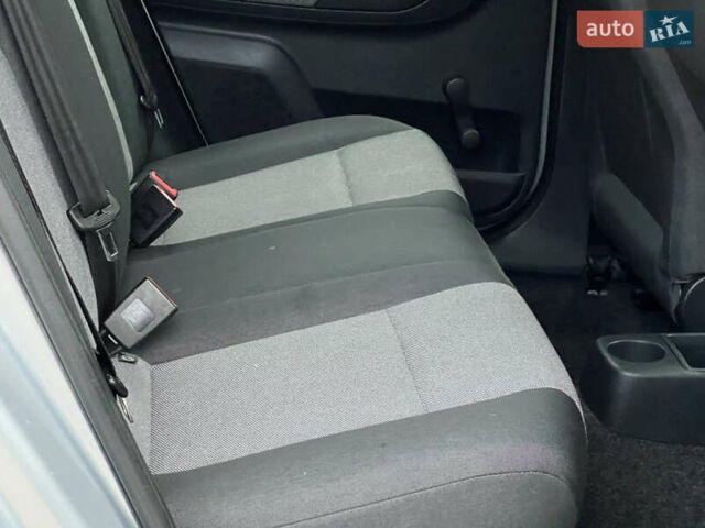 Шкода Фабия 2011 в Трускавце на Automoto.ua Серый Шкода Фабия, объемом двигателя 1.6 л и пробегом 242 тыс. км за 5950 $, фото 93 на Automoto.ua