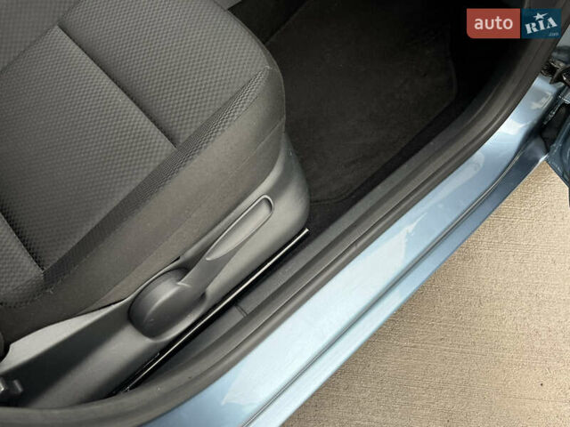 Серый Шкода Фабия, объемом двигателя 1.6 л и пробегом 204 тыс. км за 7950 $, фото 87 на Automoto.ua