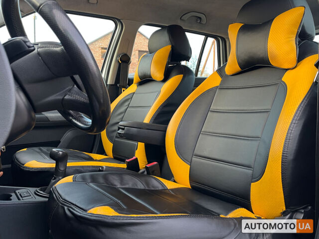 Шкода Фабія 2011 у Коломые на Automoto.ua Сірий Шкода Фабія, об'ємом двигуна 1.6 л та пробігом 225 тис. км за 5599 $, фото 9 на Automoto.ua