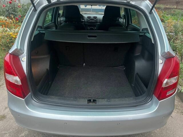 Сірий Шкода Фабія, об'ємом двигуна 1.6 л та пробігом 265 тис. км за 4500 $, фото 5 на Automoto.ua