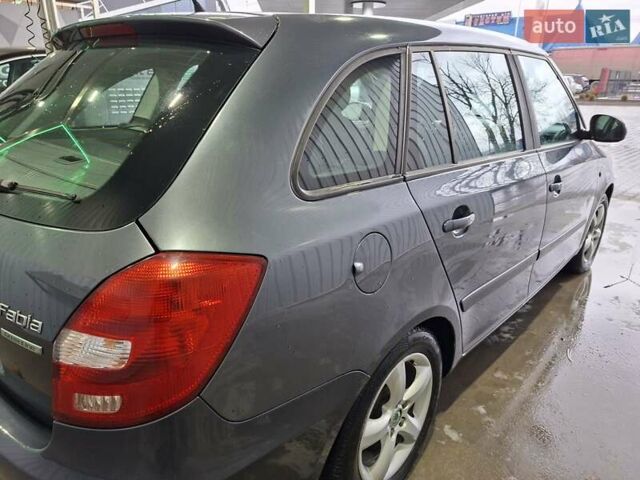Серый Шкода Фабия, объемом двигателя 1.2 л и пробегом 244 тыс. км за 4750 $, фото 6 на Automoto.ua