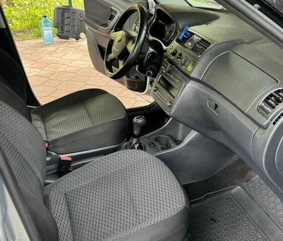 Сірий Шкода Фабія, об'ємом двигуна 1.2 л та пробігом 256 тис. км за 4600 $, фото 9 на Automoto.ua