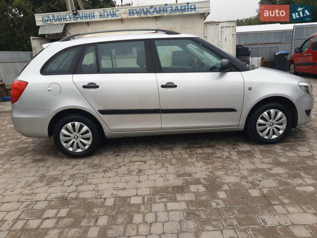 Серый Шкода Фабия, объемом двигателя 1.39 л и пробегом 181 тыс. км за 6350 $, фото 1 на Automoto.ua