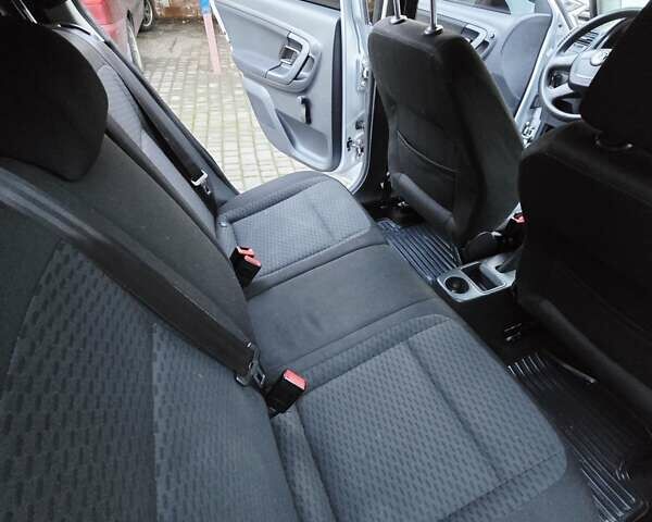 Сірий Шкода Фабія, об'ємом двигуна 1.6 л та пробігом 265 тис. км за 4650 $, фото 23 на Automoto.ua