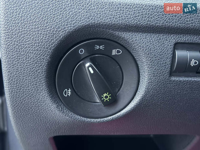 Серый Шкода Фабия, объемом двигателя 1.2 л и пробегом 161 тыс. км за 6600 $, фото 21 на Automoto.ua