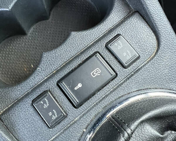 Серый Шкода Фабия, объемом двигателя 1.2 л и пробегом 210 тыс. км за 5999 $, фото 25 на Automoto.ua