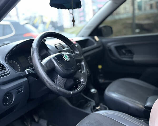 Серый Шкода Фабия, объемом двигателя 1.6 л и пробегом 259 тыс. км за 6200 $, фото 14 на Automoto.ua