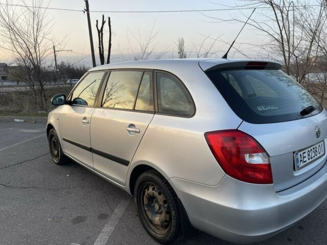 Серый Шкода Фабия, объемом двигателя 1.6 л и пробегом 219 тыс. км за 6000 $, фото 6 на Automoto.ua