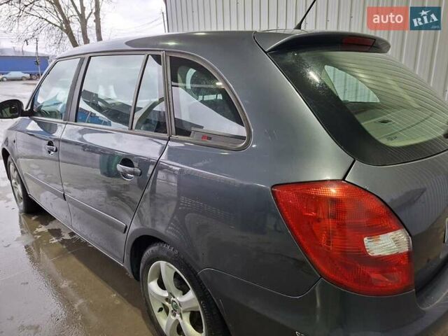 Серый Шкода Фабия, объемом двигателя 1.2 л и пробегом 244 тыс. км за 4750 $, фото 7 на Automoto.ua