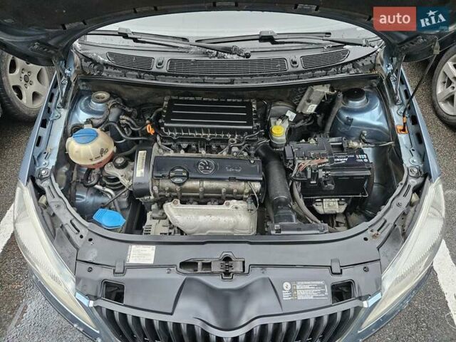 Сірий Шкода Фабія, об'ємом двигуна 1.4 л та пробігом 240 тис. км за 5500 $, фото 22 на Automoto.ua