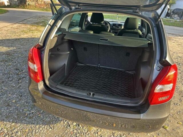 Шкода Фабия 2011 в Белой Церкве на Automoto.ua Серый Шкода Фабия, объемом двигателя 1.2 л и пробегом 202 тыс. км за 7800 $, фото 6 на Automoto.ua