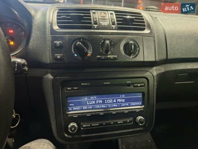 Серый Шкода Фабия, объемом двигателя 1.2 л и пробегом 244 тыс. км за 4750 $, фото 11 на Automoto.ua