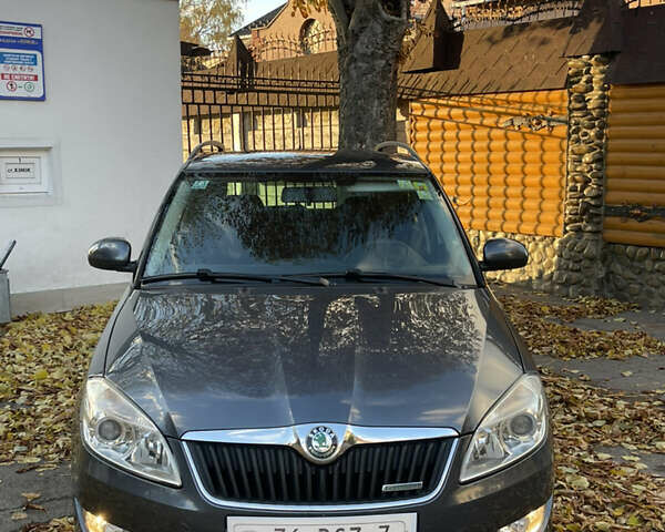 Шкода Фабия 2011 в Калуше на Automoto.ua Серый Шкода Фабия, объемом двигателя 1.2 л и пробегом 218 тыс. км за 5699 $, фото 4 на Automoto.ua