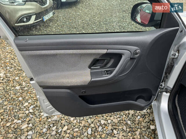 Сірий Шкода Фабія, об'ємом двигуна 1.6 л та пробігом 233 тис. км за 5500 $, фото 12 на Automoto.ua
