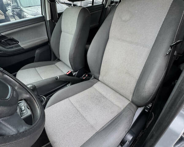 Сірий Шкода Фабія, об'ємом двигуна 1.6 л та пробігом 233 тис. км за 5500 $, фото 14 на Automoto.ua