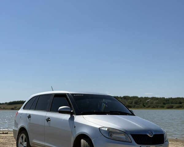 Шкода Фабія 2011 у Мукачеве на Automoto.ua Сірий Шкода Фабія, об'ємом двигуна 1.6 л та пробігом 248 тис. км за 5650 $, фото 6 на Automoto.ua