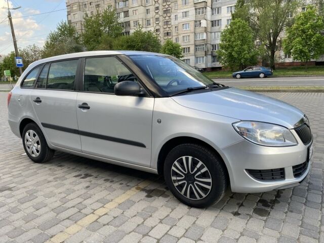 Серый Шкода Фабия, объемом двигателя 1.6 л и пробегом 289 тыс. км за 5199 $, фото 5 на Automoto.ua