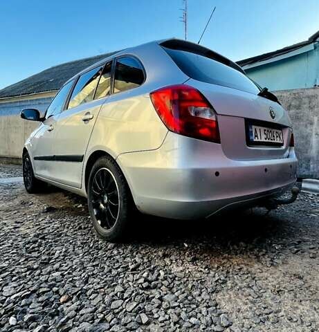 Серый Шкода Фабия, объемом двигателя 1.6 л и пробегом 555 тыс. км за 4400 $, фото 2 на Automoto.ua