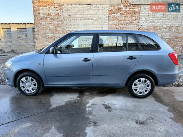 Сірий Шкода Фабія, об'ємом двигуна 1.2 л та пробігом 199 тис. км за 5000 $, фото 2 на Automoto.ua