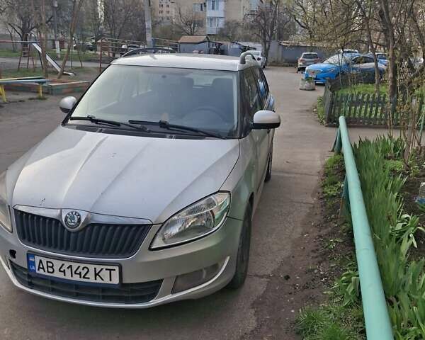 Серый Шкода Фабия, объемом двигателя 1.6 л и пробегом 275 тыс. км за 4800 $, фото 5 на Automoto.ua