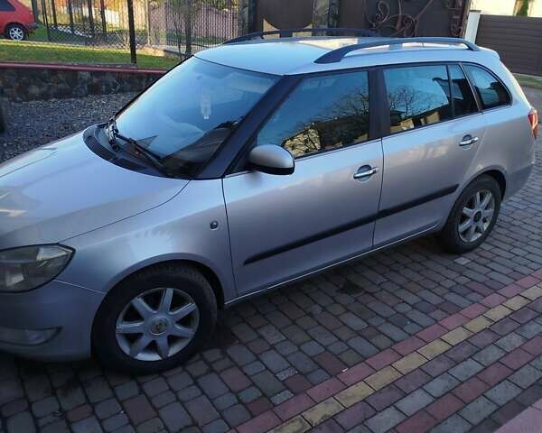 Сірий Шкода Фабія, об'ємом двигуна 1.6 л та пробігом 304 тис. км за 5200 $, фото 12 на Automoto.ua