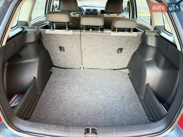 Сірий Шкода Фабія, об'ємом двигуна 1.2 л та пробігом 199 тис. км за 5000 $, фото 24 на Automoto.ua