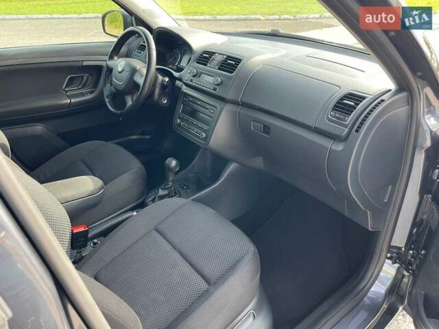 Сірий Шкода Фабія, об'ємом двигуна 1.2 л та пробігом 146 тис. км за 7999 $, фото 24 на Automoto.ua