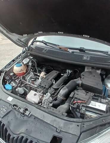 Шкода Фабія 2012 у Долине на Automoto.ua Сірий Шкода Фабія, об'ємом двигуна 1.2 л та пробігом 263 тис. км за 5500 $, фото 6 на Automoto.ua
